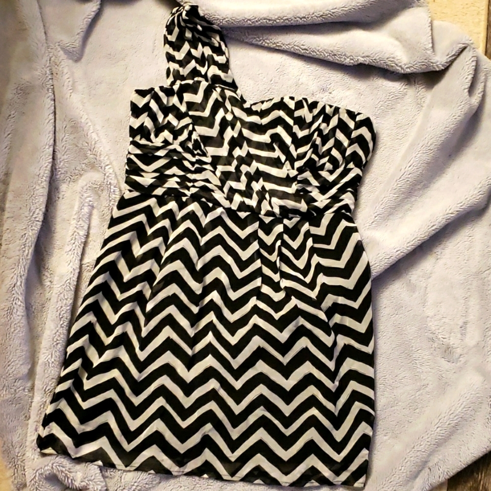 One shoulder cocktail dress